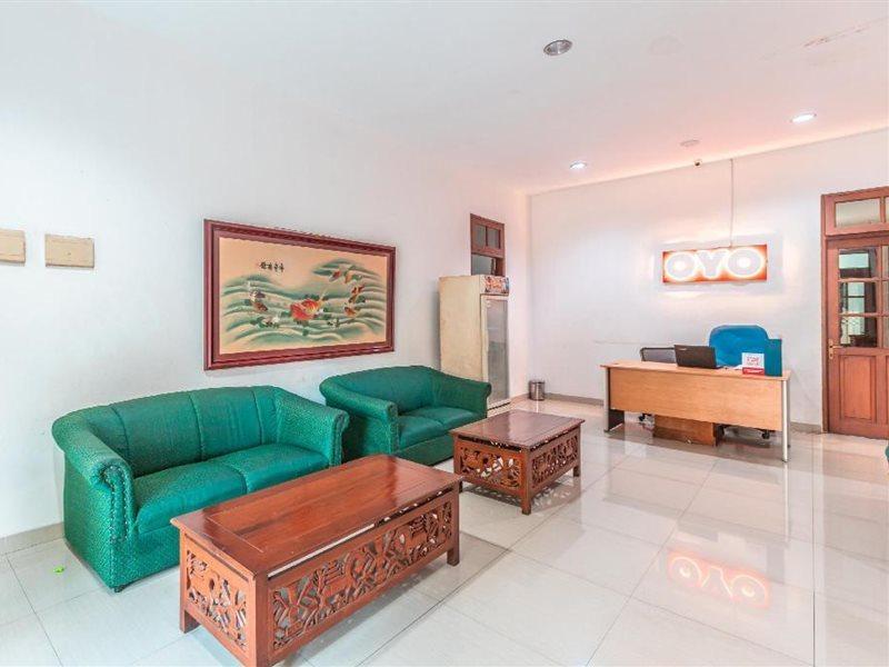 Oyo 1990 Kost Kuningan Executive Boading House Setiabudi Jakarta Exterior photo