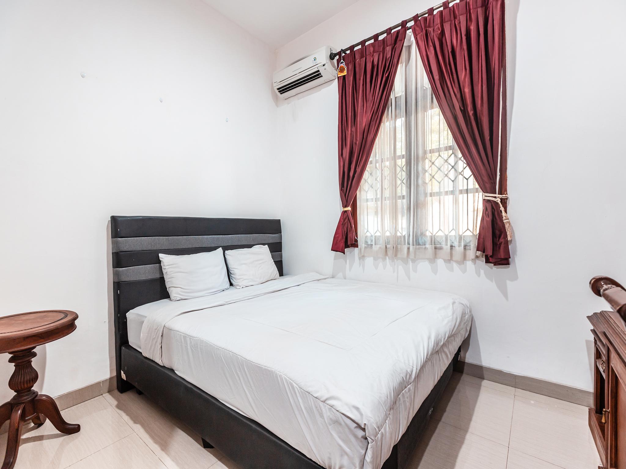 Oyo 1990 Kost Kuningan Executive Boading House Setiabudi Jakarta Exterior photo