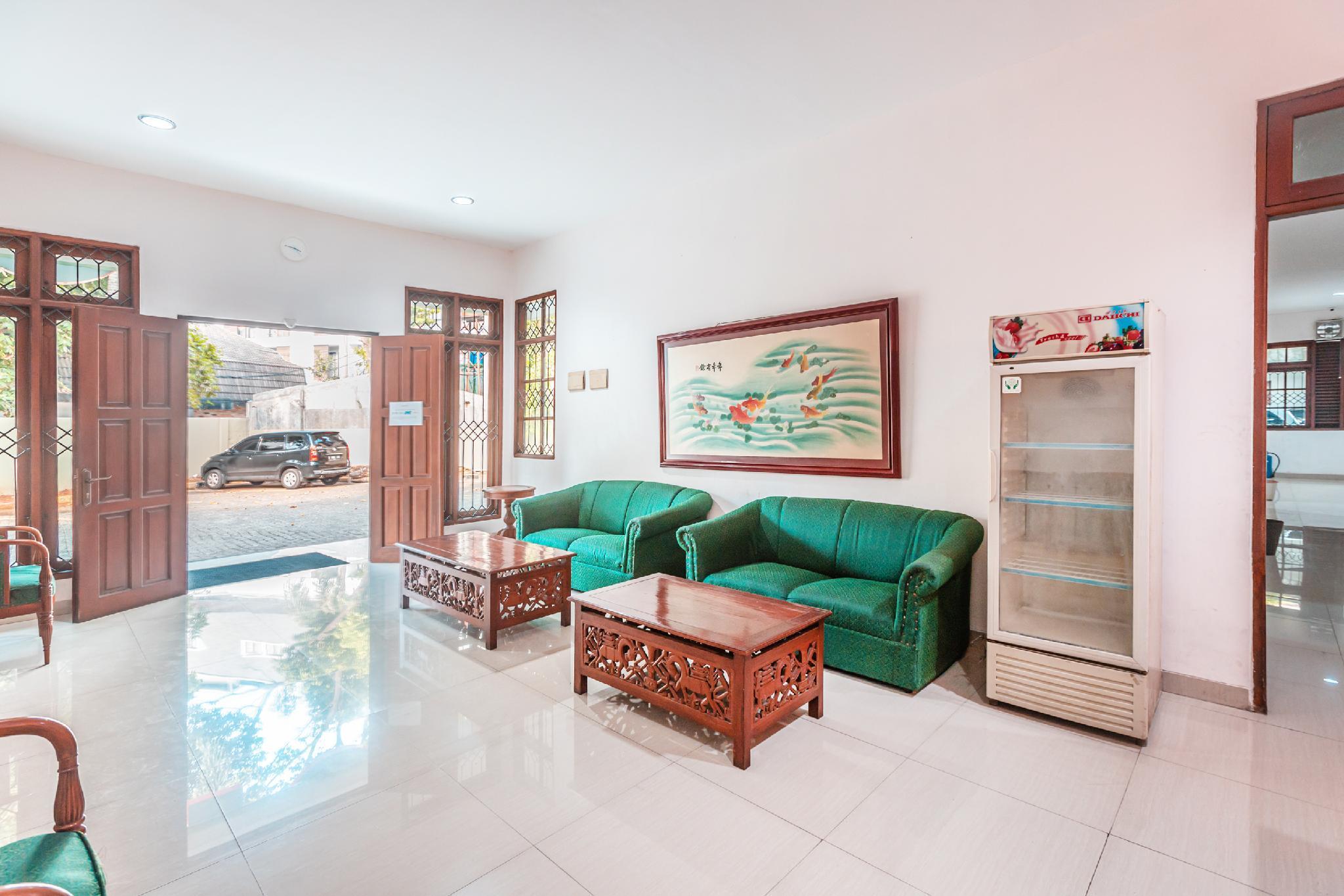 Oyo 1990 Kost Kuningan Executive Boading House Setiabudi Jakarta Exterior photo